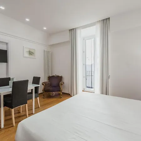 Apartment Rg7 *